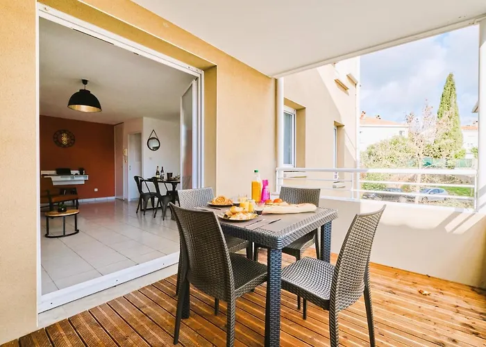 Tout Confort ! Calme, Climatisation, Piscine, Parking Gratuit, Grande Terrasse, Netflix, Wifi