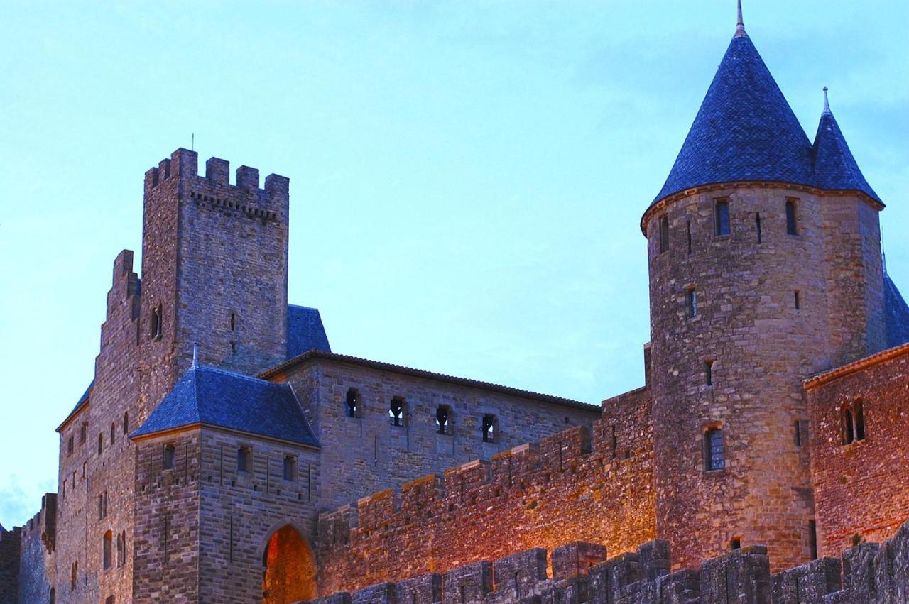 Confort ! Calme, Climatisation, Piscine, Parking Gratuit, Grande Terrasse, Netflix, Wifi * Carcassonne